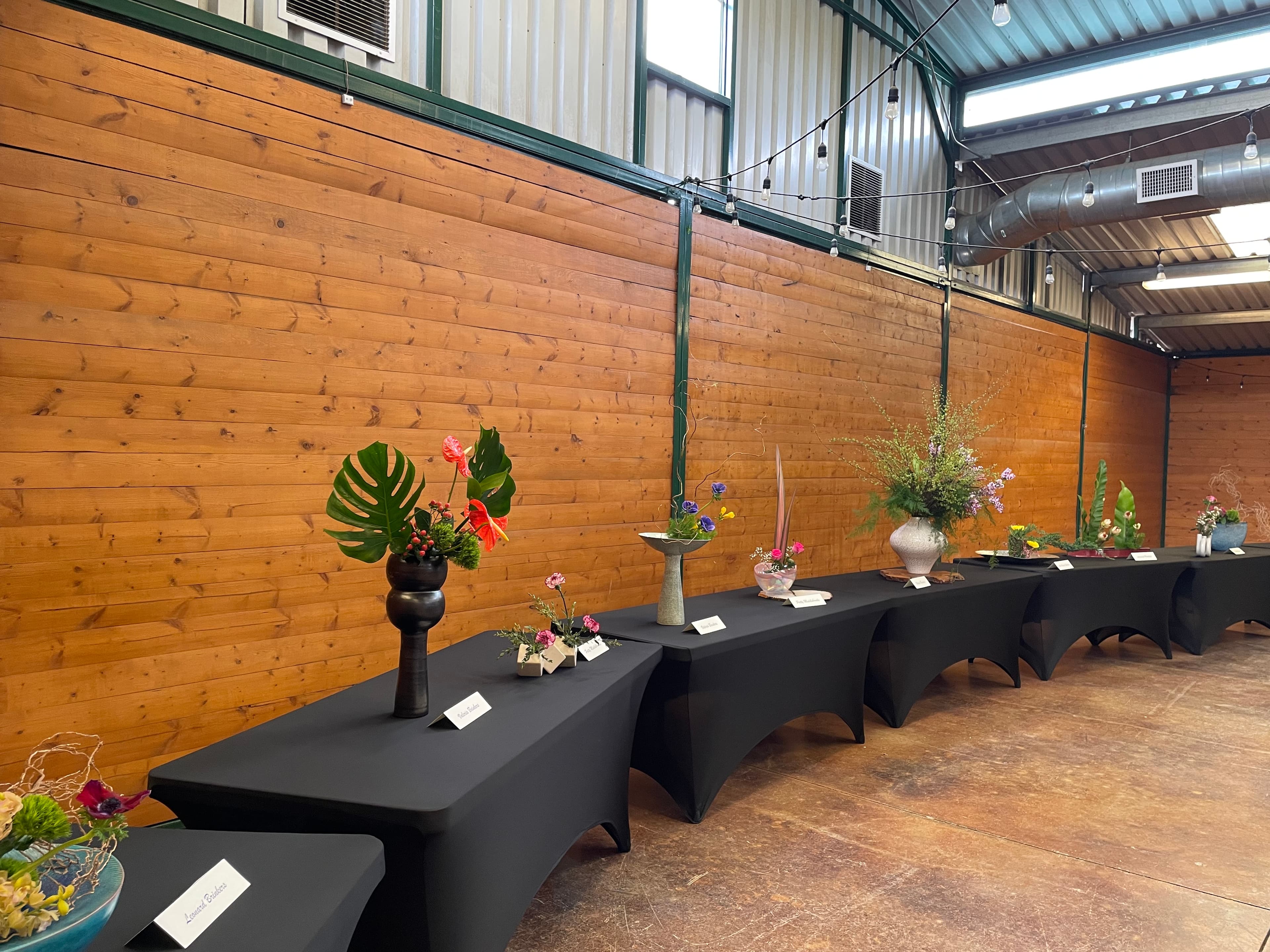 Ikebana arrangement 3